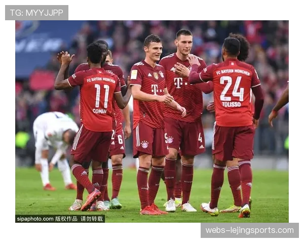 拜仁慕尼黑二比零击败圣吉罗斯 莱万破门彰显射手稳定性